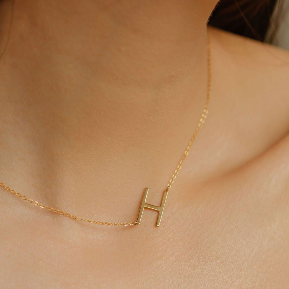 Custom letter hot sale pendant necklace